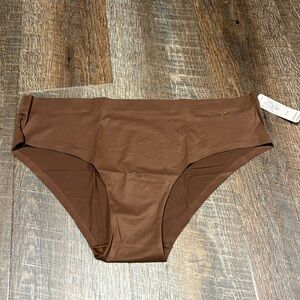 NWT ✨ Victoria’s Secret hiphugger satiny brown size M